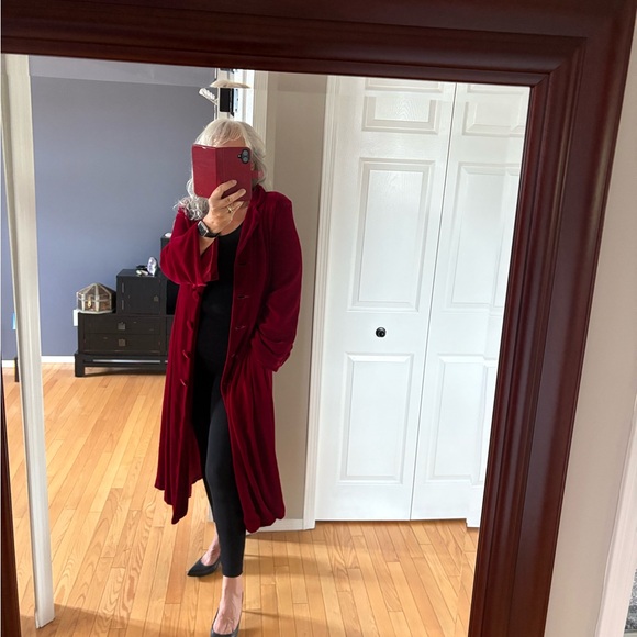 Jackets & Blazers - Luxurious Velvet Silk Long Sleeve Coat